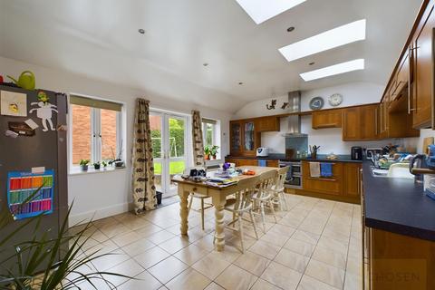 41 Albemarle Road, Churchdown, Gloucester, GL3 2HE