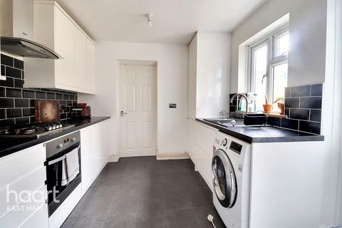 2 bedroom terraced house for sale, Pulleyns Avenue, London