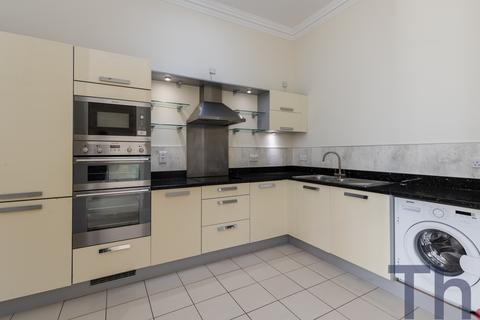 3 bedroom flat for sale, 1 Whitecroft Park, Newport PO30