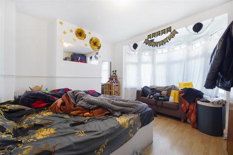 1 bedroom maisonette for sale, Braemar Avenue, Neasden