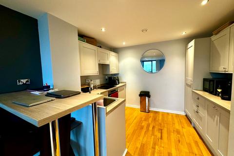 2 bedroom flat to rent, Beringa, Gotts Road, Leeds, West Yorkshire, LS12