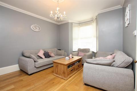66 Miskin Road, Dartford, DA1 2NB