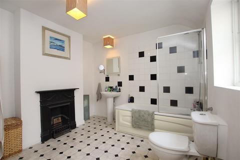 66 Miskin Road, Dartford, DA1 2NB