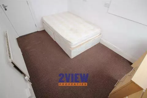 7 bedroom house to rent – pohled 2