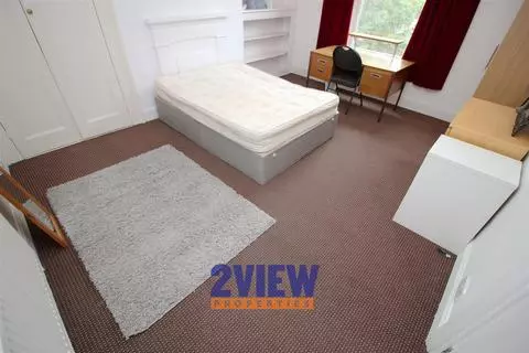 7 bedroom house to rent – pohled 5