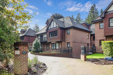 3 bedroom apartment for sale, Beechwood Park, Hemel Hempstead HP3