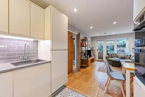 2 bedroom mews for sale, Parchment Street, Winchester