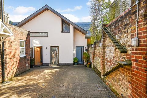 2 bedroom mews for sale, Parchment Street, Winchester