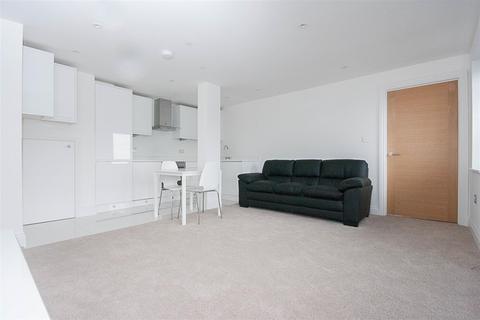 2 bedroom apartment to rent, High Street, Brentwood