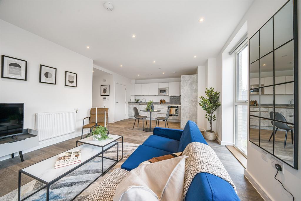 Verona House, Miller Road, RM9 1 bed apartment to rent £1,595 pcm (£