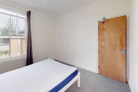 1 bedroom in a house share to rent, Lordship Lane