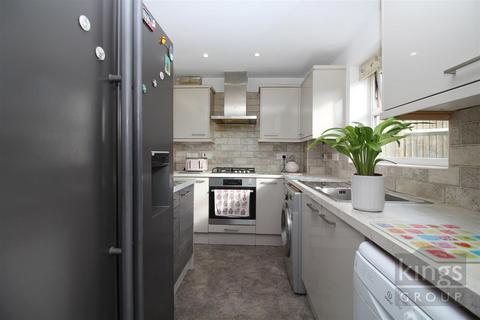 102 Challinor, Church Langley, Harlow, CM17 9XD