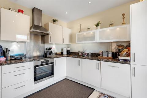 1 bedroom flat for sale, Newman Close, London NW10