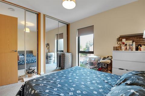 1 bedroom flat for sale, Newman Close, London NW10