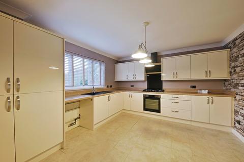 3 bedroom terraced house for sale, Riverside Court, Cliff Road, Hessle, HU13 0HB