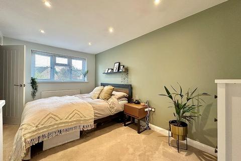 37 Bank View, Northampton, NN4 0RS