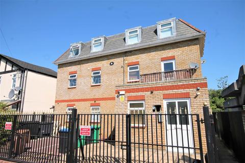 1 bedroom flat for sale, Grafton Road, New Malden