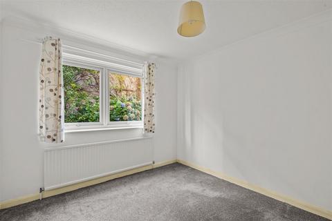 2 The Cedars, Totnes, TQ9 5YR