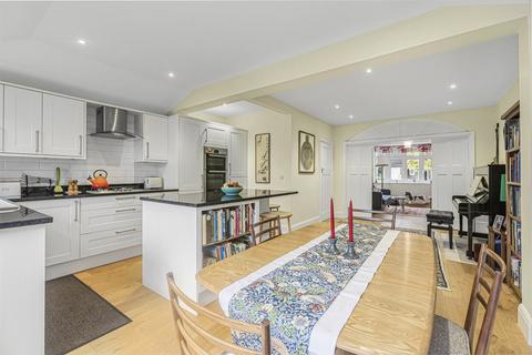 95 Bond Street, Englefield Green, Egham, TW20 0PU