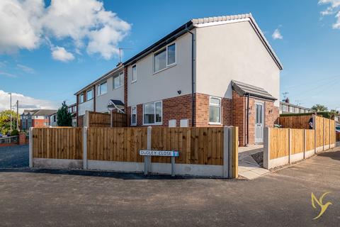 3 bedroom end of terrace house for sale, Worcester WR2