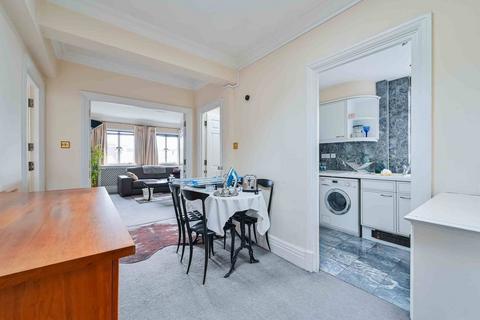 1 bedroom flat for sale, Chiltern Court, Baker Street, London, NW1