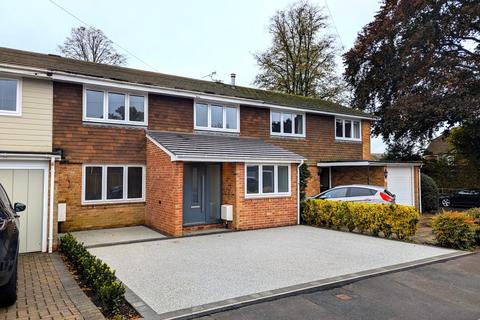 4 bedroom house to rent, Bishop's Waltham   Malvern Close   UNFURNISHED