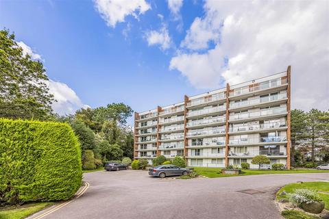 2 bedroom flat for sale, Sandbourne Road, Bournemouth