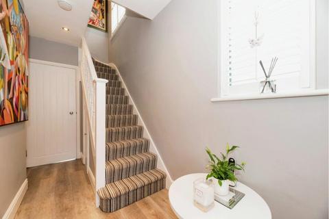 15 Hartfield Road, Chessington, KT9 2PP