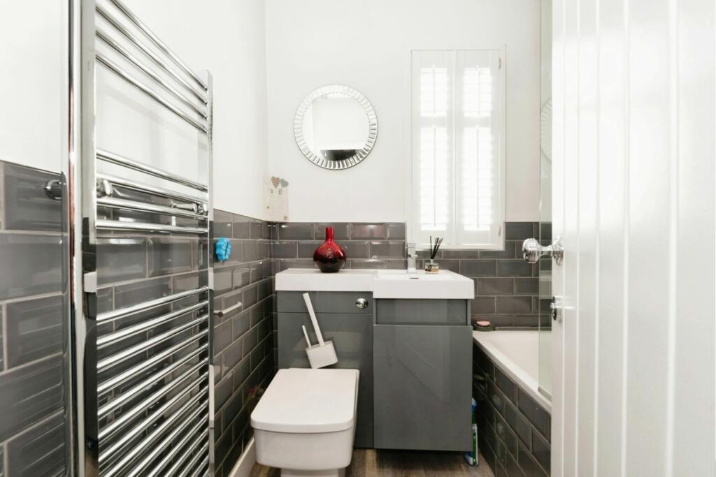 Bathroom.jpeg