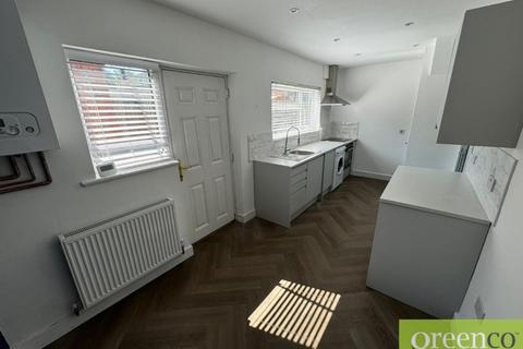 2 bedroom terraced house to rent, Carrfield Avenue, Salford M38