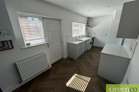 2 bedroom terraced house to rent, Carrfield Avenue, Salford M38