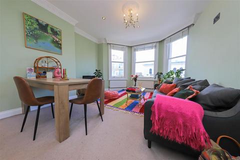 2 bedroom apartment to rent, St. Aubyns, Hove