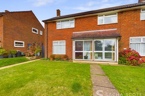 2 bedroom end of terrace house for sale, Morden Close, Tadworth, KT20