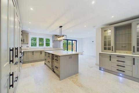 4 bedroom detached house for sale, The Green, Halstead CO9