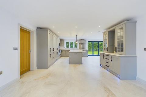 4 bedroom detached house for sale, The Green, Halstead CO9