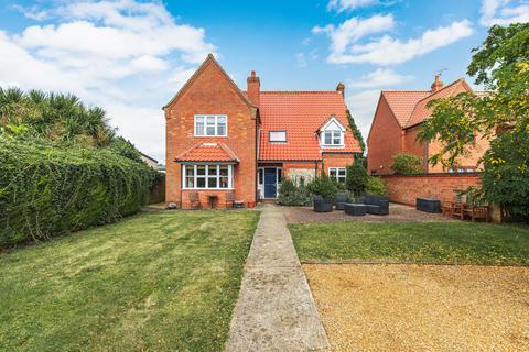 4 bedroom detached house for sale, Spacious Four-Bedroom Home in the Heart of Thornham