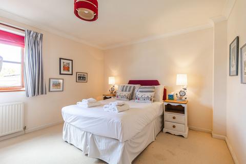 4 bedroom detached house for sale, Spacious Four-Bedroom Home in the Heart of Thornham