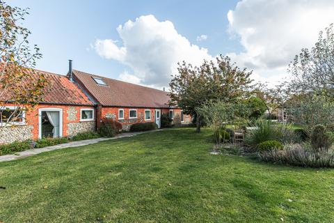 2 bedroom barn conversion for sale, Binham