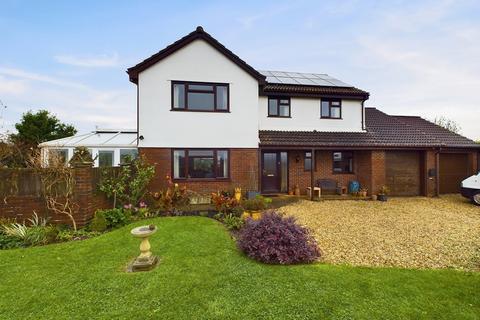 4 bedroom detached house for sale, Gosford Lane, Taleford