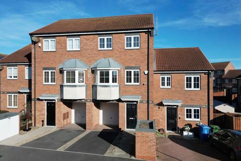 3 bedroom terraced house for sale, 5 Landsdowne Road, Whitby