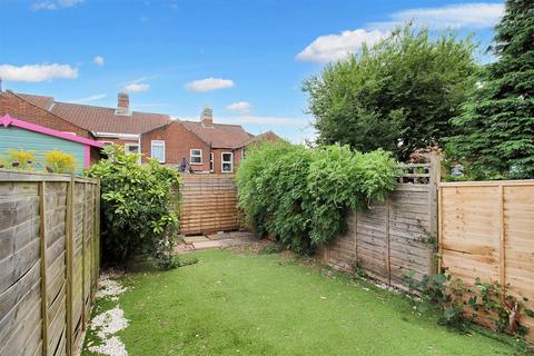 2 bedroom terraced house for sale, Churchill Road, Norwich