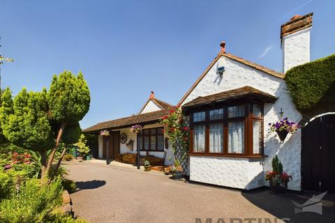4 bedroom detached bungalow for sale, Burston Drive, Park Street, St Albans