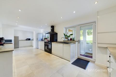 5 bedroom detached house for sale, Chapel Lane, Kniveton