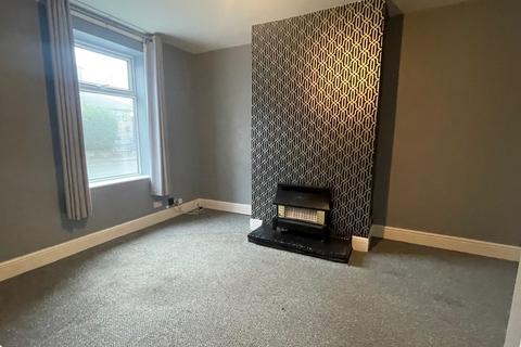 2 bedroom terraced house to rent, Dewsbury Gate Road, Dewsbury