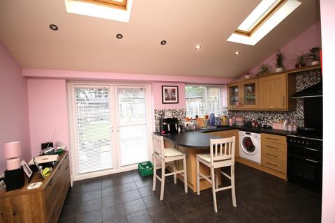 3 bedroom terraced house for sale, Silverdale Close, Coventry