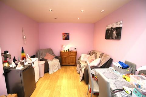 3 bedroom terraced house for sale, Silverdale Close, Coventry