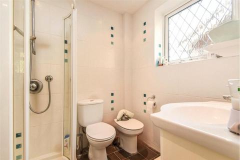 3 Chippendale Close, Blackwater, Camberley, GU17 9DS