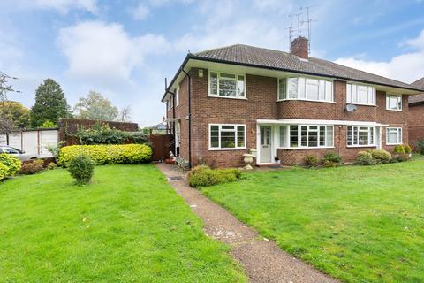 2 bedroom maisonette for sale, Swan Mill Gardens, Dorking