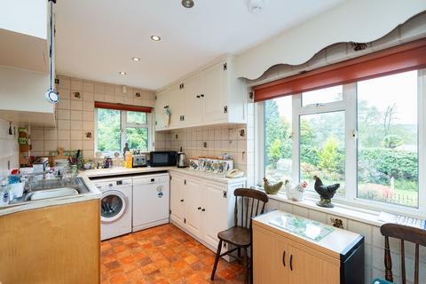 2 bedroom maisonette for sale, Swan Mill Gardens, Dorking