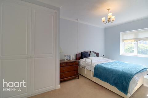 2 bedroom retirement property for sale, 210 Main Road, Biggin Hill